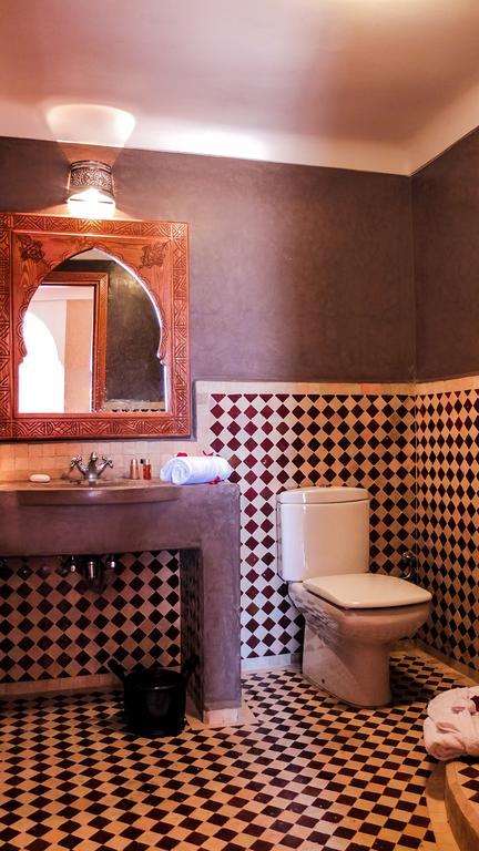 Riad Tigmi Kenza Тизнит Номер фото